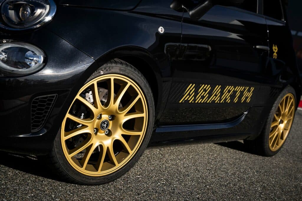 Abarth 695 75° Anniversario